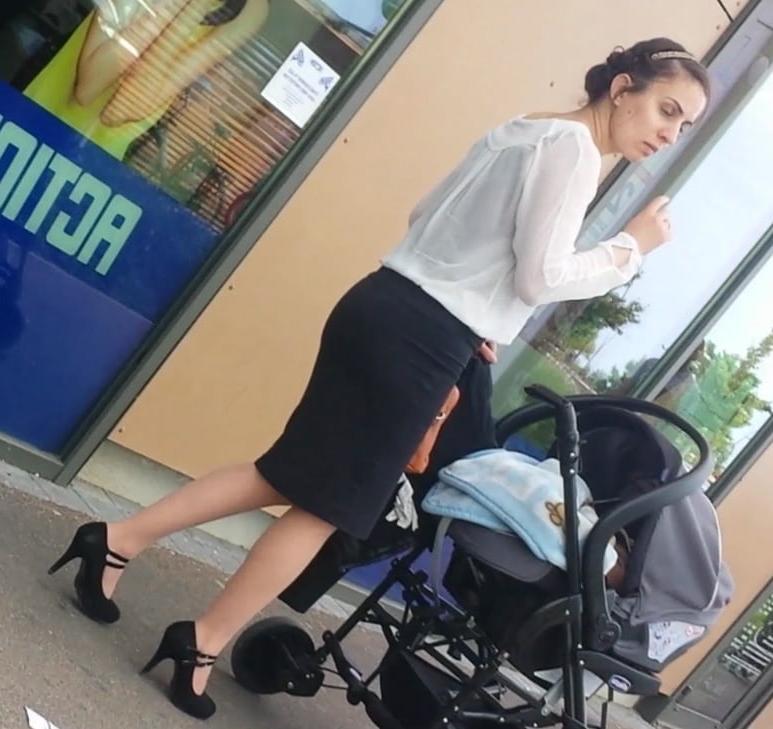 25P hot mom with high heels tight dress vpl busted me