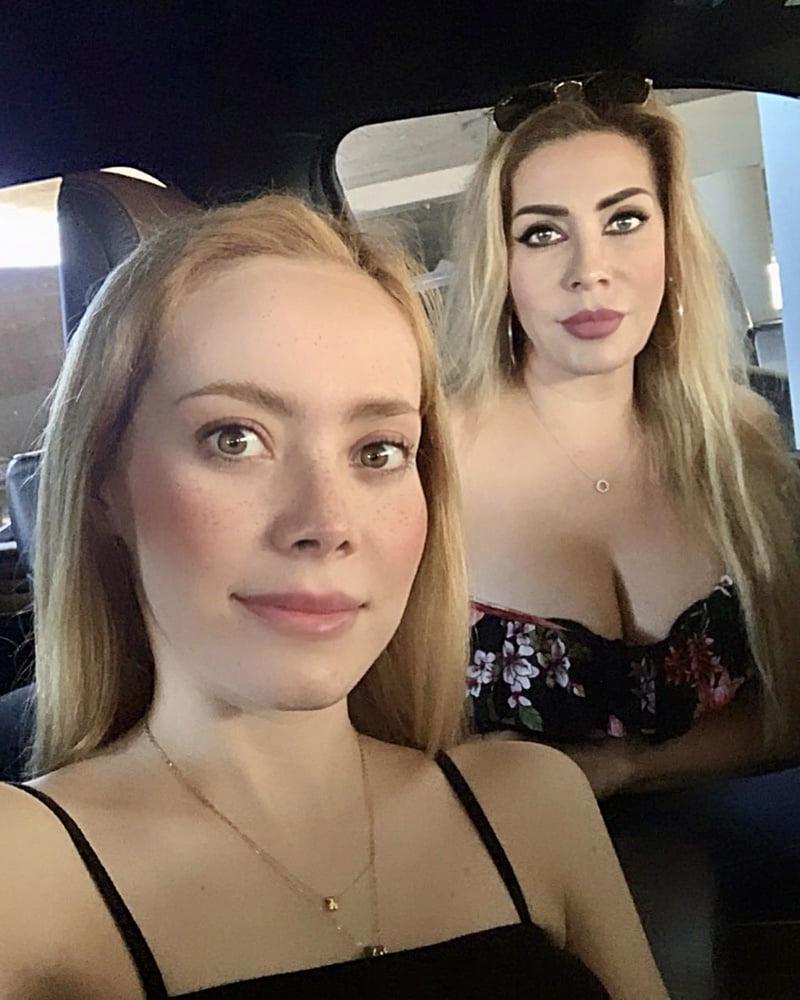 25P A big-assed and busty MILF with   daughter!