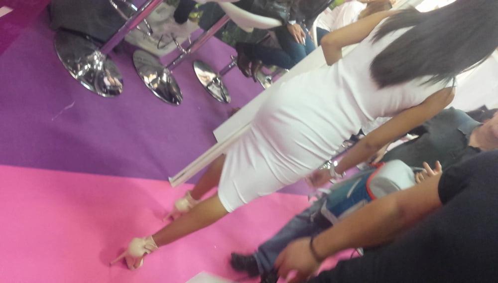 25P hot brunette white dress sexy ass high heels hot body