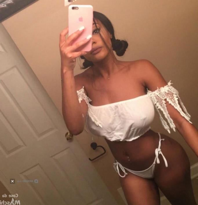 25P big breasts in swimwear 2