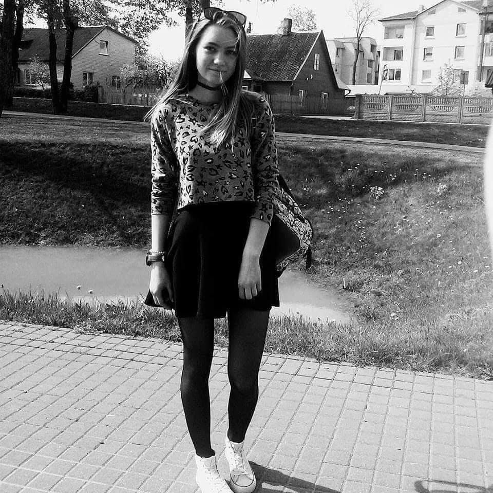 25P Pantyhose and Stockings in Black and White