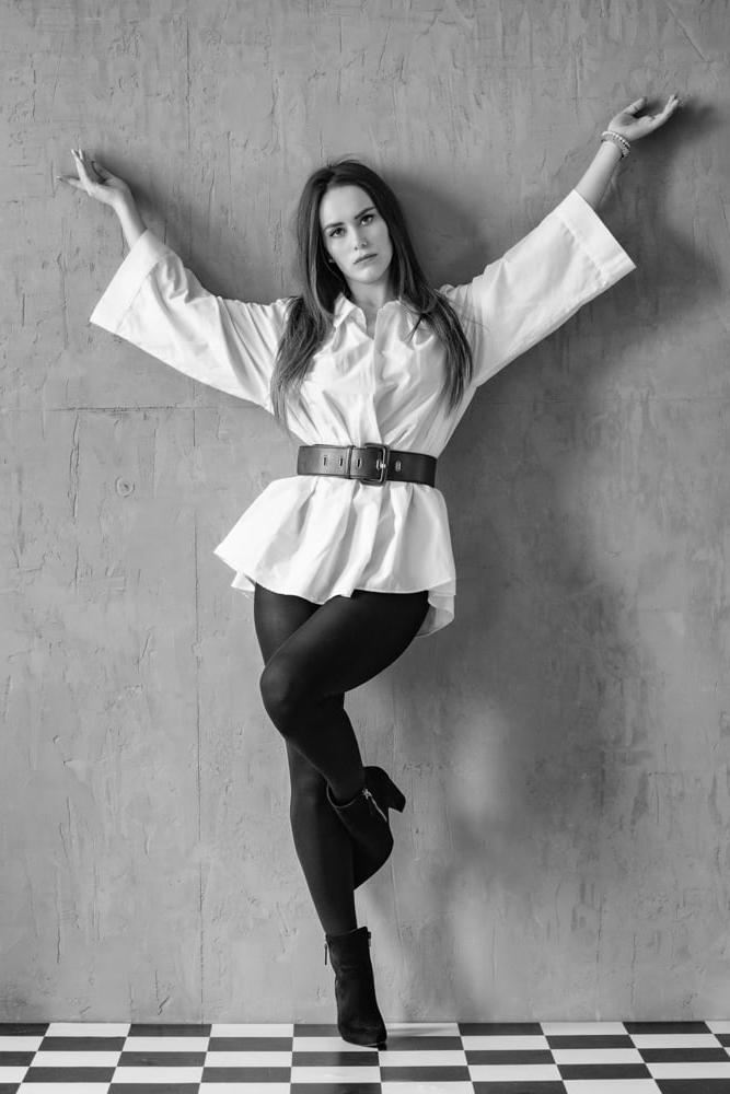 25P Pantyhose and Stockings in Black and White