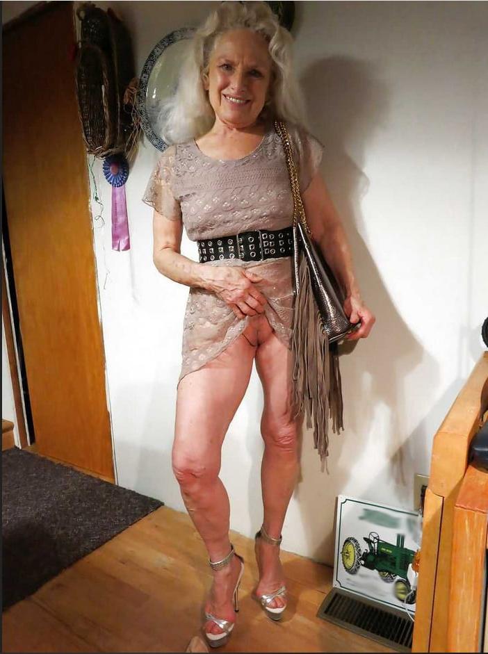 25P Little Blond Gran