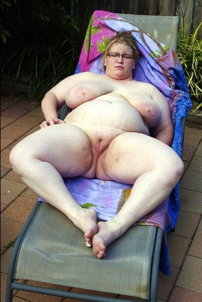 25P outdoor mature