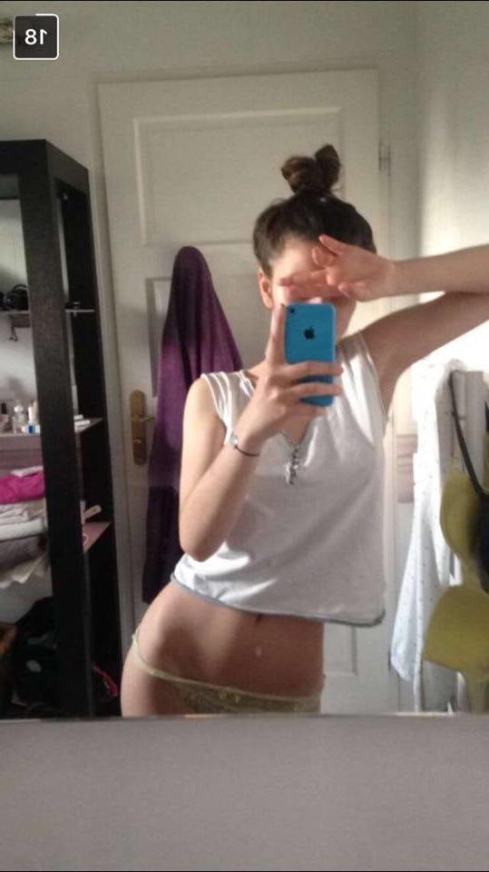 25P French snap slut
