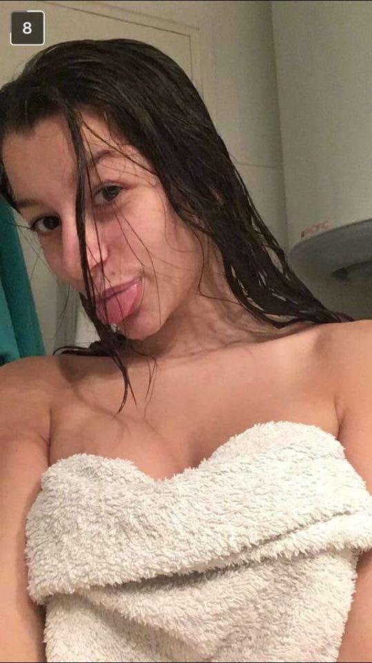 25P French snap slut