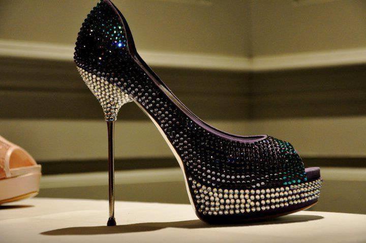25P world of heels