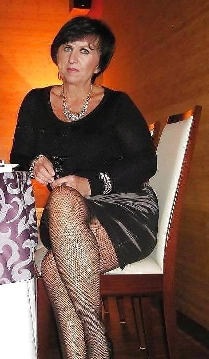 25P Grannies in Pantyhose
