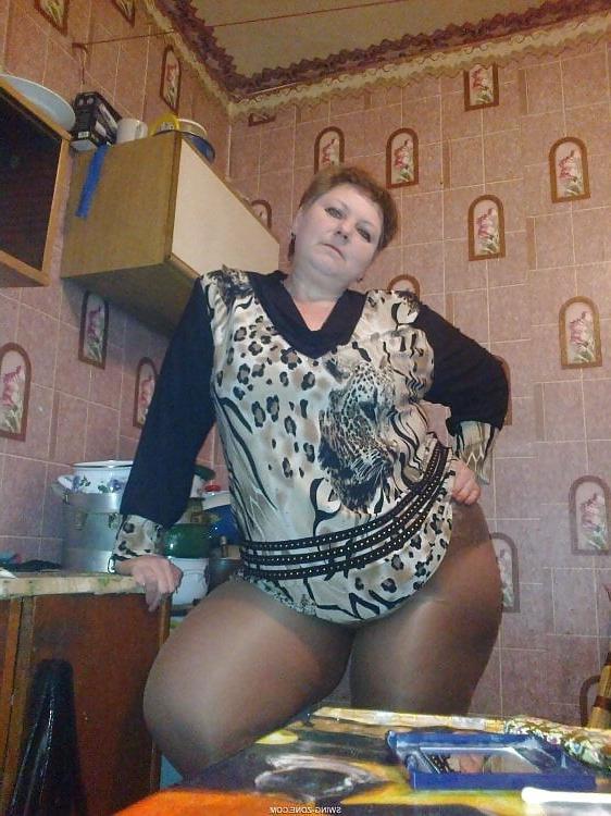 25P Grannies in Pantyhose