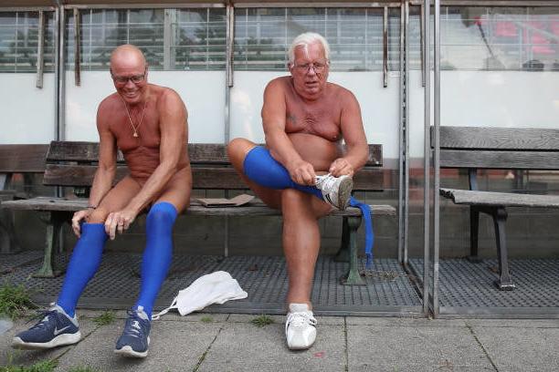25P Naked football