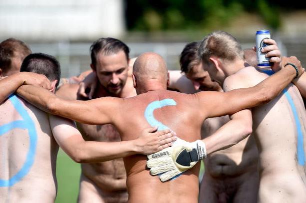 25P Naked football