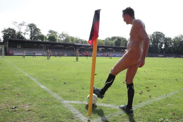 25P Naked football