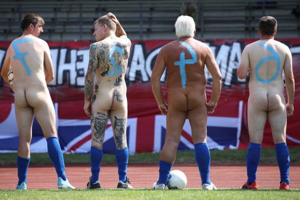 25P Naked football