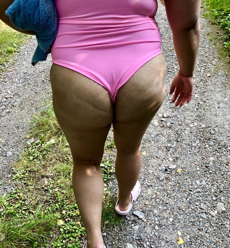 6P Summer in pink swimsuit