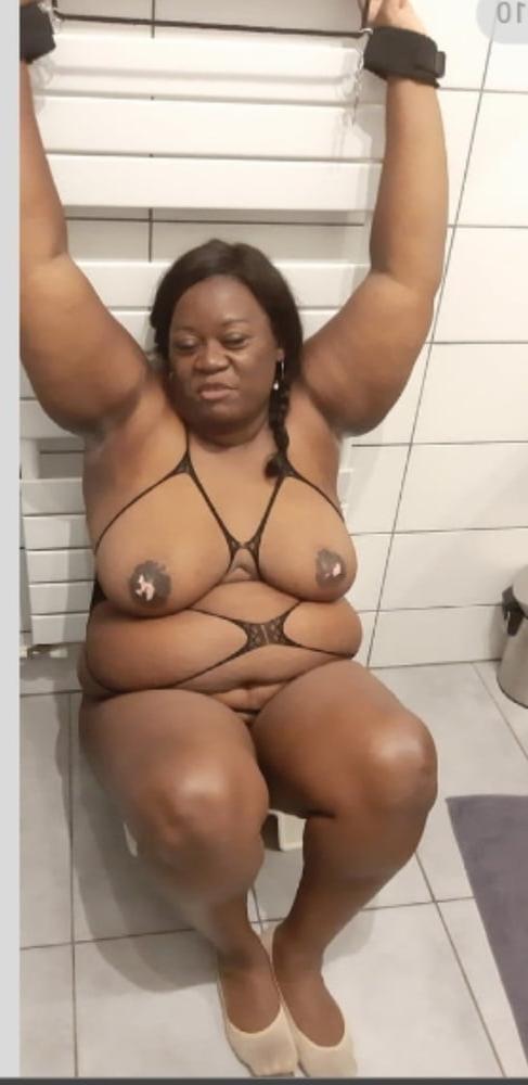 20P FLORENCE 40 BLACK FRENCH WHORE FROM AUVERGNE
