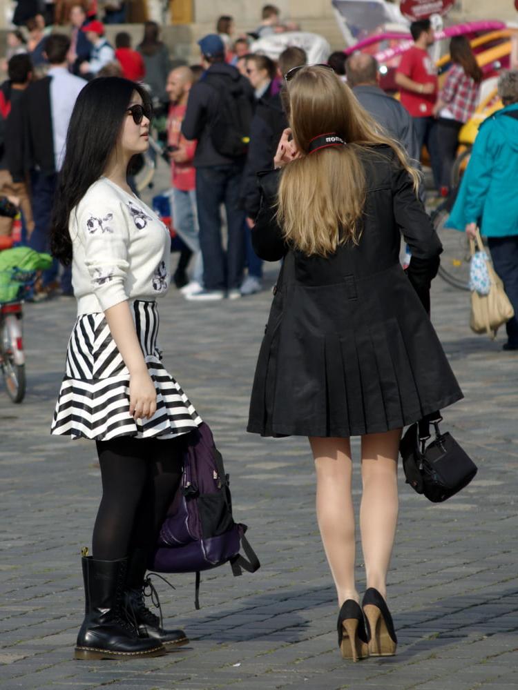 19P pantyhose street 2
