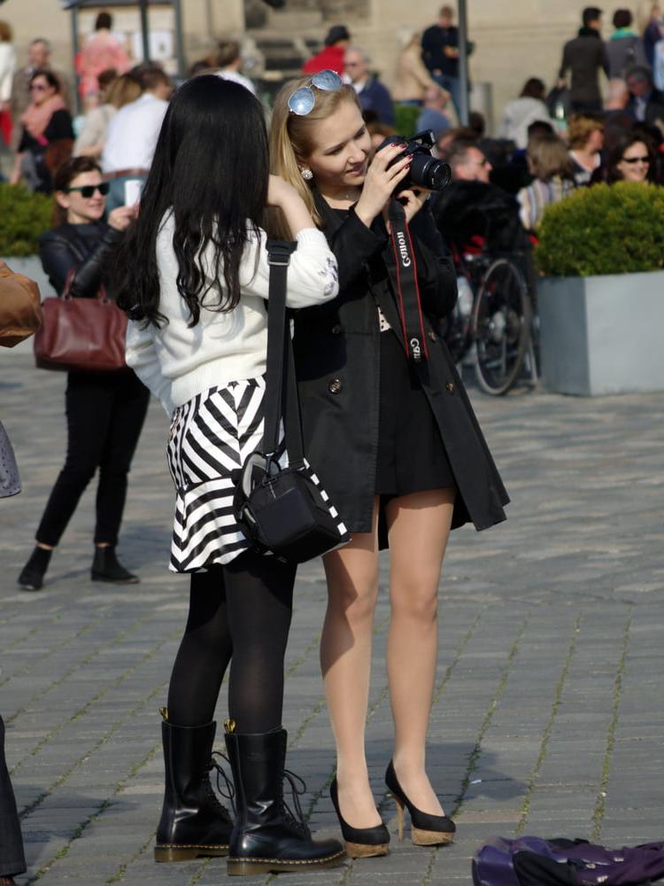 19P pantyhose street 2