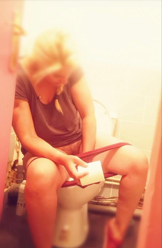 15P LAURA 32 Y FRENCH WHORE FROM AMIENS