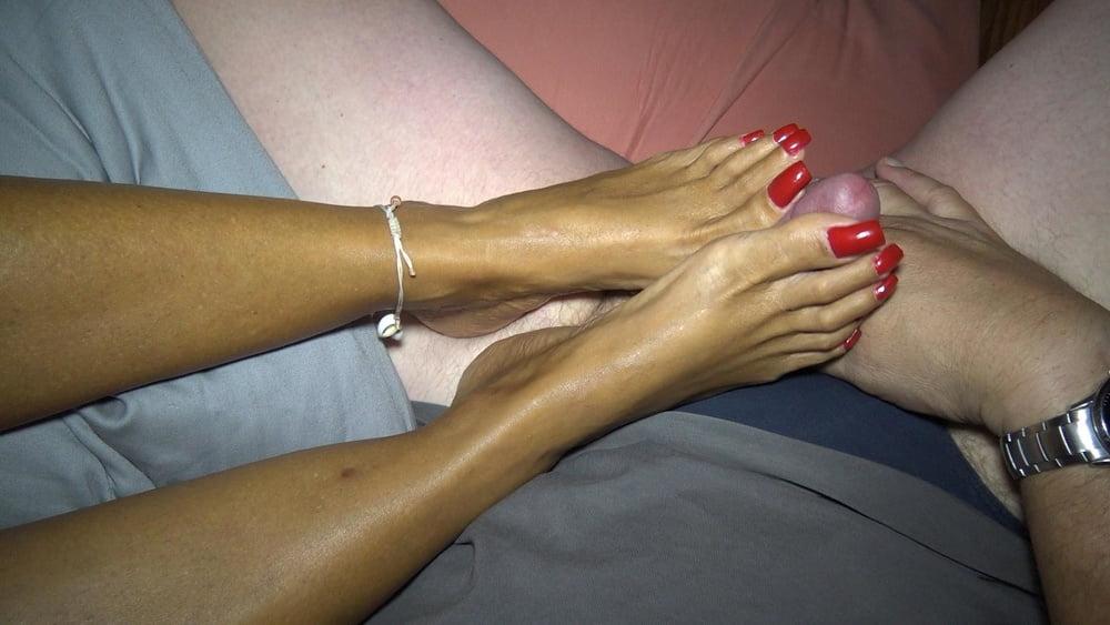 25P long toenails footjob