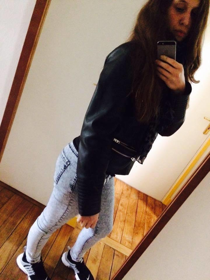 25P French teen Olga (18)