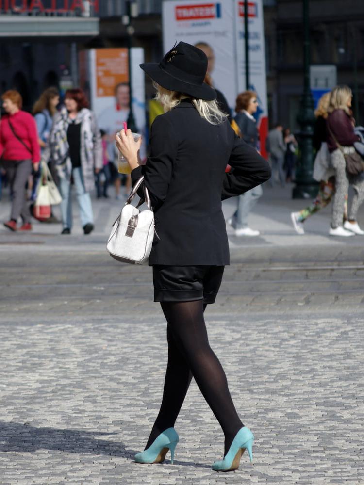 17P pantyhose street
