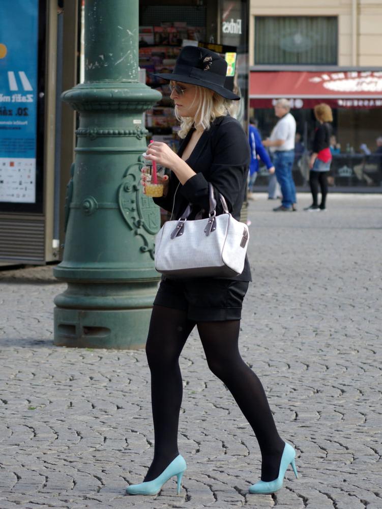 17P pantyhose street
