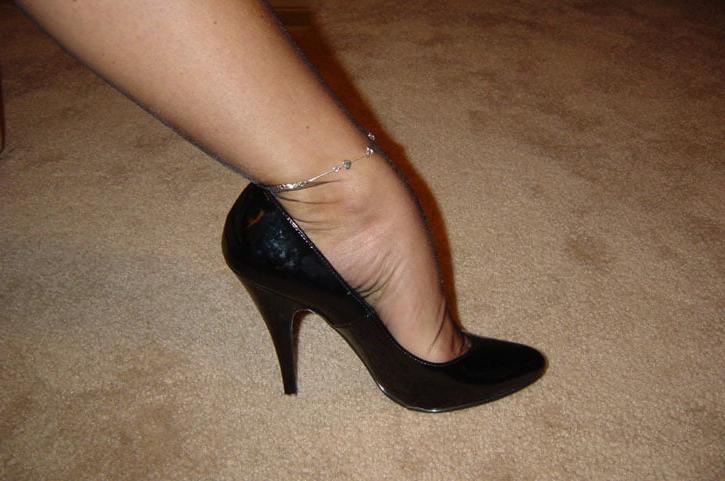 25P Brandie in Pantyhose