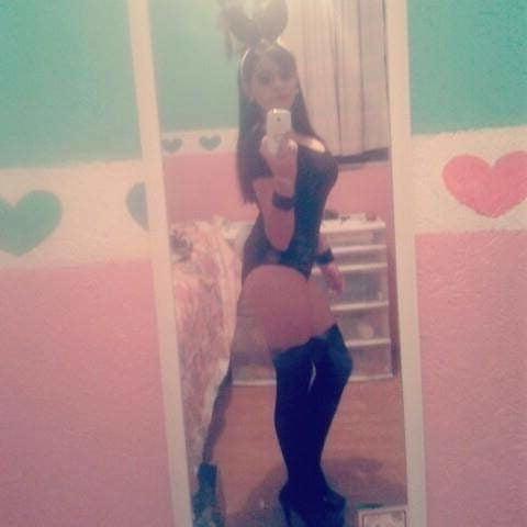 25P Busty latina leaked pics