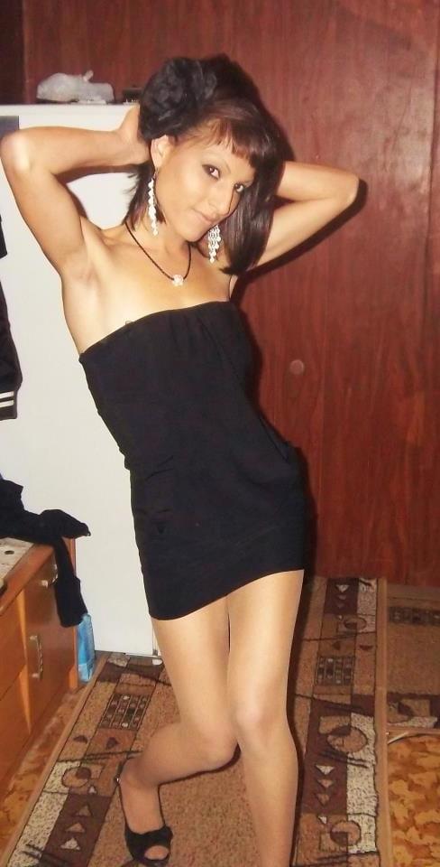 25P sexy females in tights pantyhose nylons 111