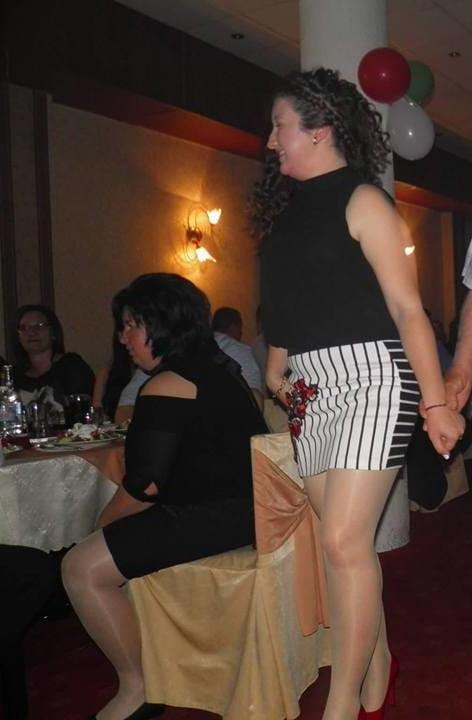 25P sexy females in tights pantyhose nylons 111