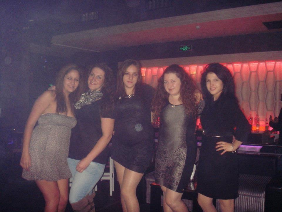 25P sexy females in tights pantyhose nylons 111