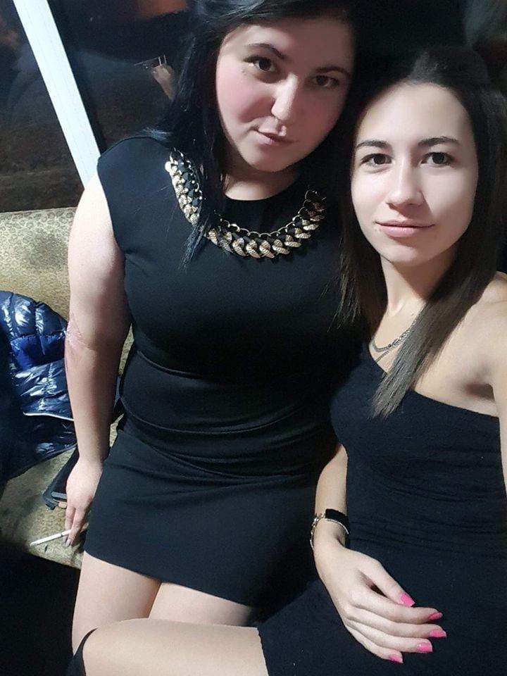 25P sexy females in tights pantyhose nylons 111