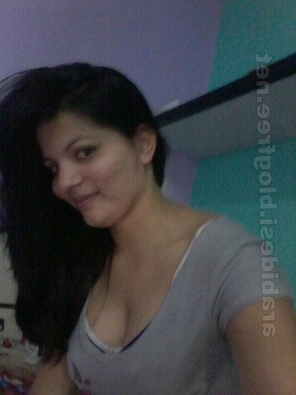 25P busty indian aunty