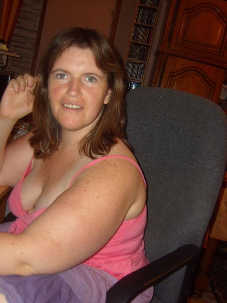 15P FRENCH MILF WHORE FROM HAUTE SAVOIE LAURA 34