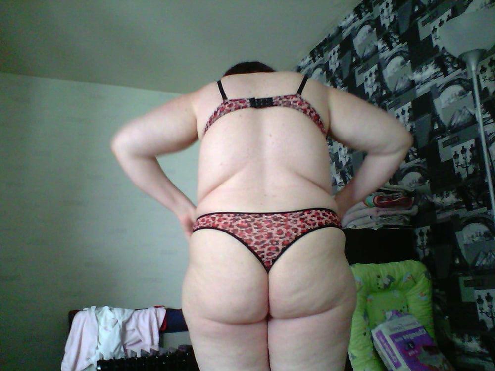 14P FRENCH MILF HAIRY WHORE FROM HAUTE SAVOIE LAURA 34 Y