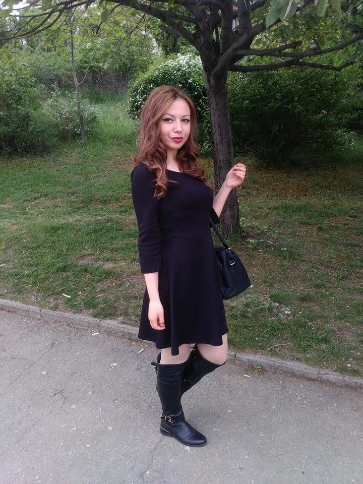 25P sexy females in tights pantyhose nylons 110