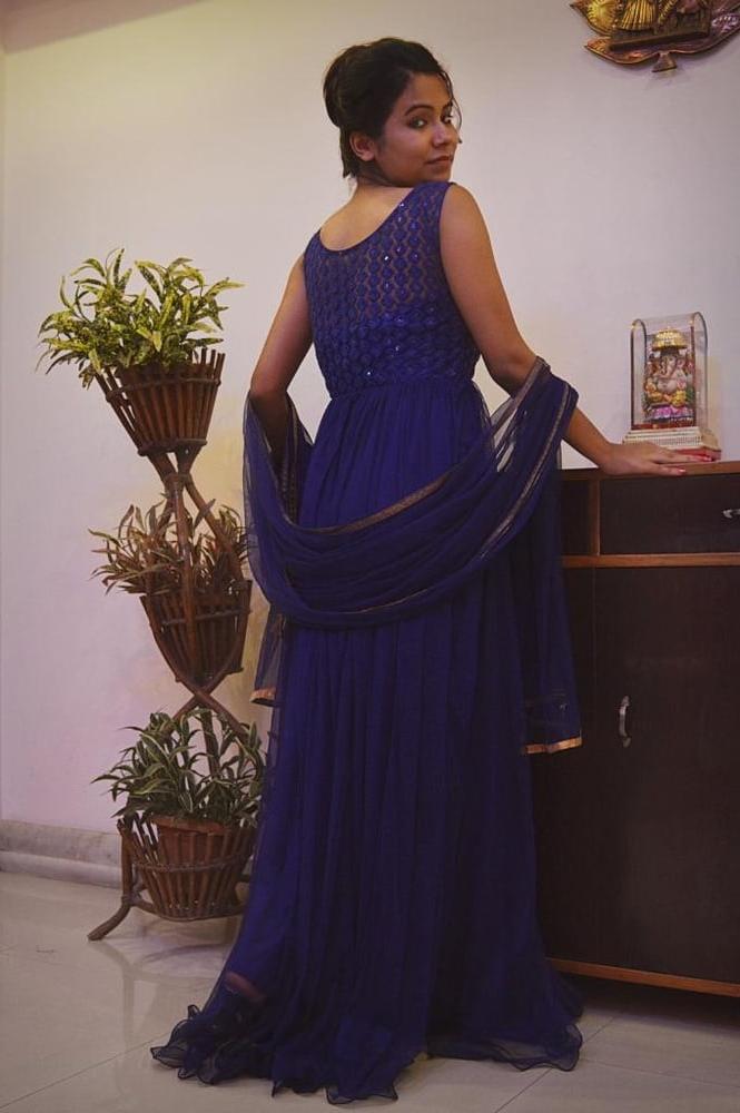 25P Desi busty married slut