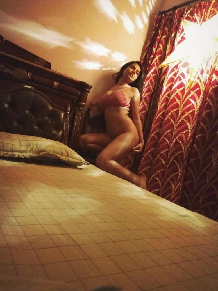 25P Desi busty married slut