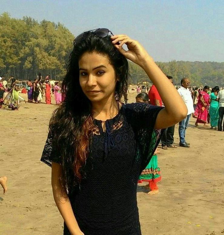 25P Desi busty married slut