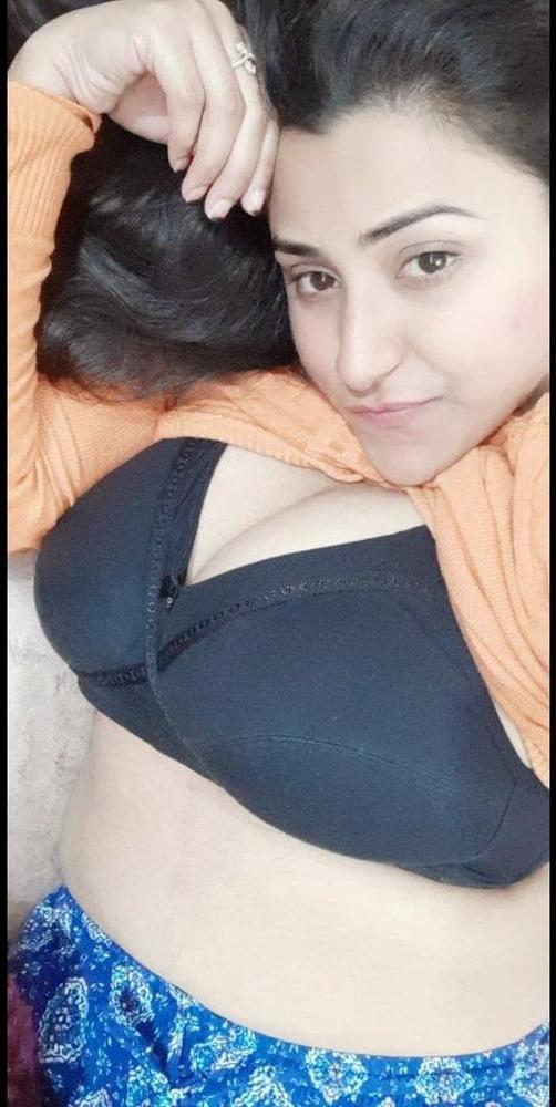 25P Busty punjabi milf