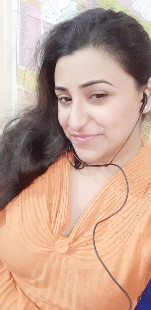 25P Busty punjabi milf