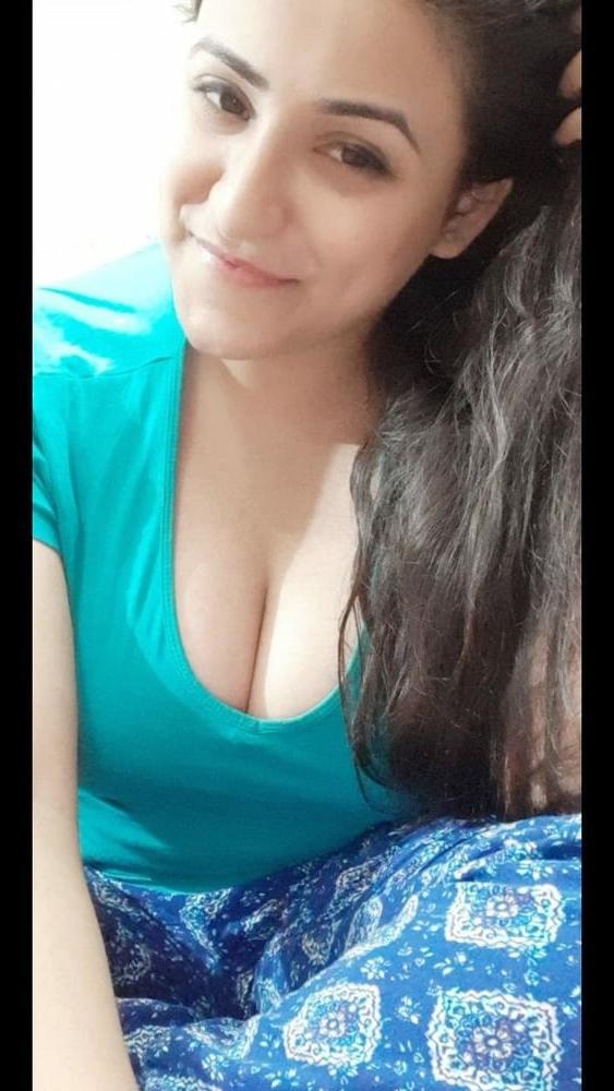 25P Busty punjabi milf