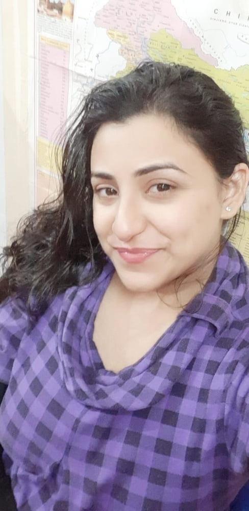 25P Busty punjabi milf