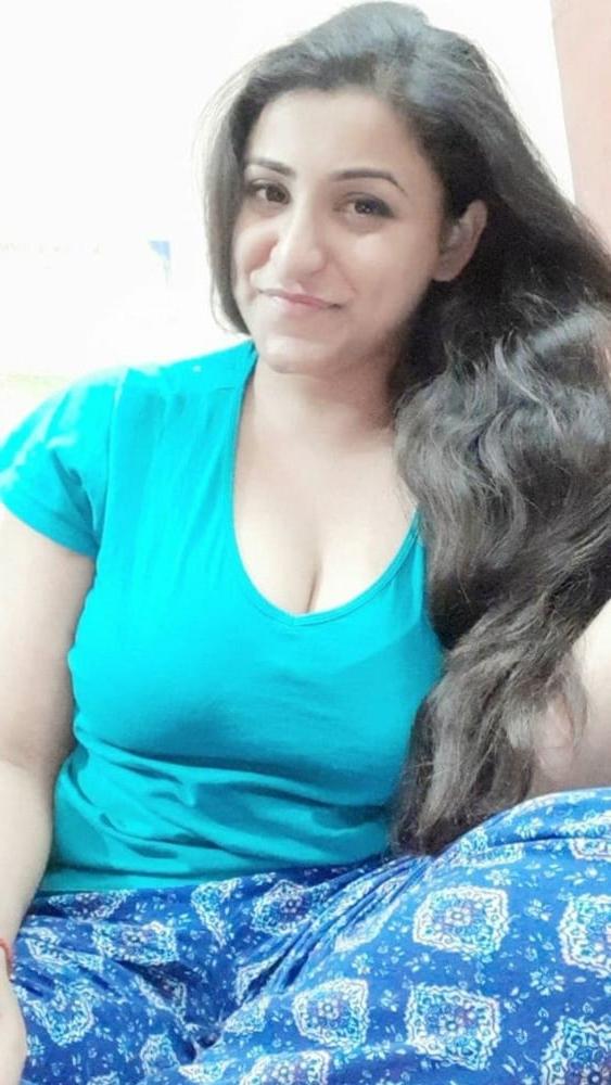 25P Busty punjabi milf