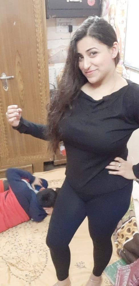 25P Busty punjabi milf