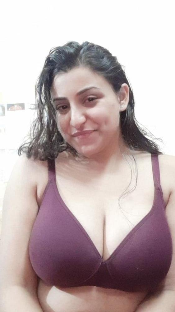 25P Busty punjabi milf