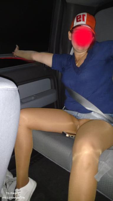 25P I want to put my strange dick nside this pantyhose slut