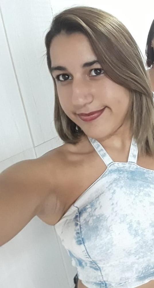 25P putinha gostosa