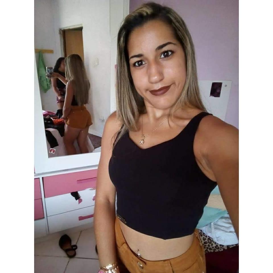 25P putinha gostosa