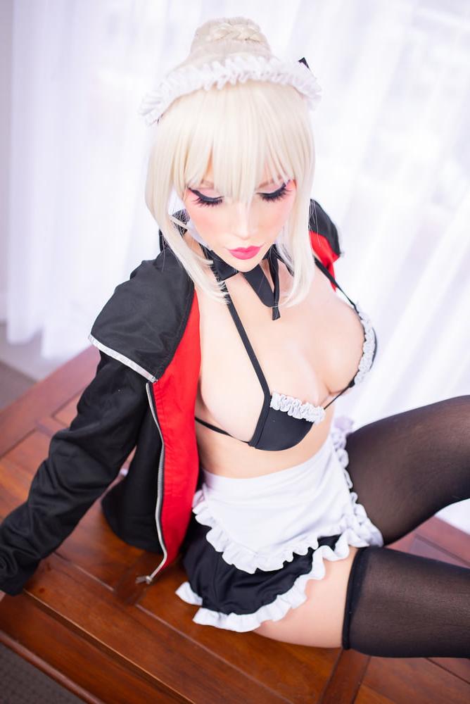 25P KMFX - French Maid